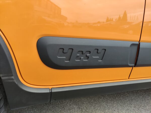 FIAT Panda 0.9 TwinAir Turbo S&S 4x4 - immagine 5
