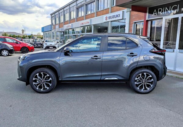 TOYOTA Yaris Cross 1.5 Hybrid 5p. E-CVT Trend 115 CV + Comfort Pack - immagine 2
