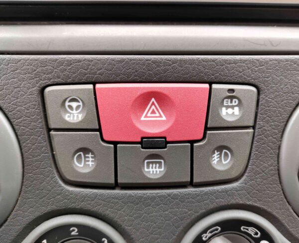 FIAT Panda 1.3 MJT 16V 4x4 Climbing - immagine 10