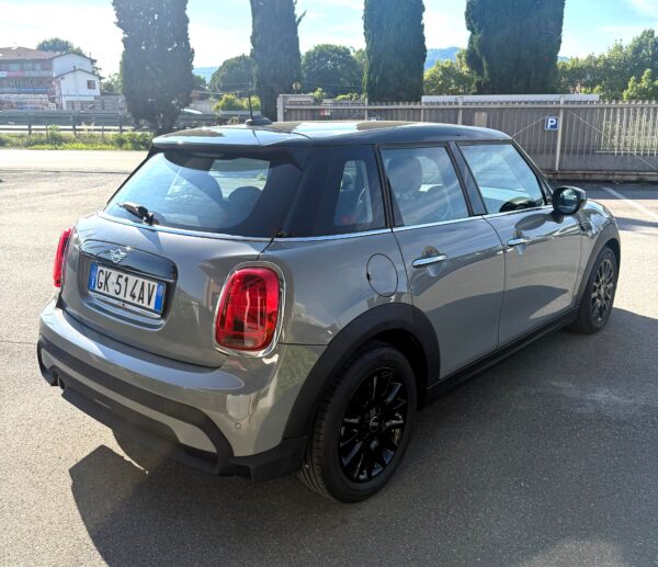 MINI Mini (F55) 1.5 Cooper Classic 5 porte Auto - immagine 3