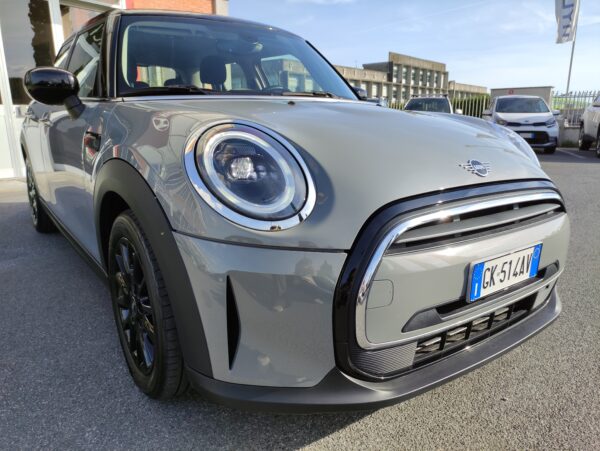 MINI Mini (F55) 1.5 Cooper Classic 5 porte Auto - immagine 5