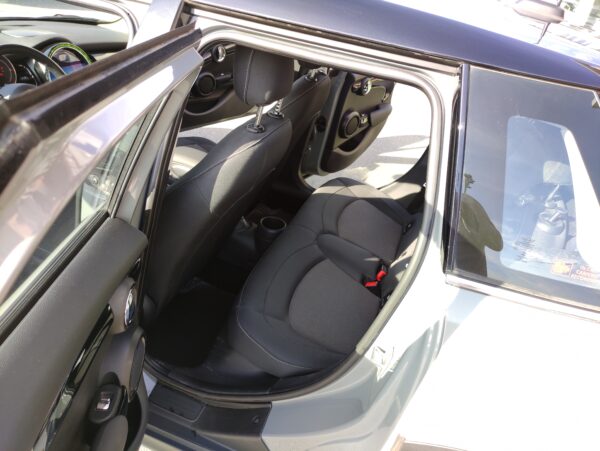 MINI Mini (F55) 1.5 Cooper Classic 5 porte Auto - immagine 8