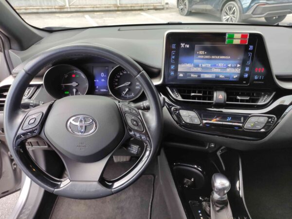 TOYOTA C-HR 1.8 Hybrid E-CVT Trend - immagine 10
