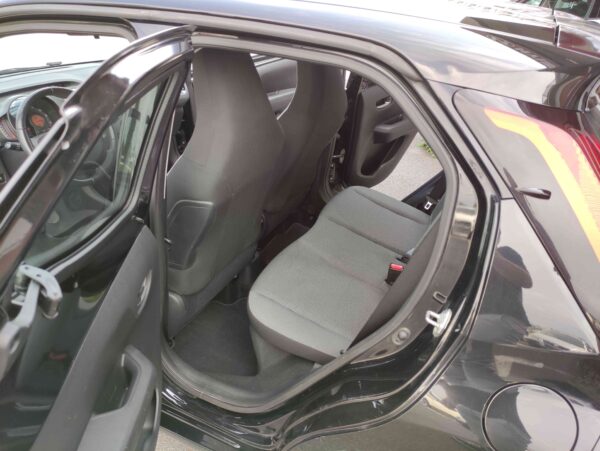 TOYOTA Aygo Connect 1.0 VVT-i 72 CV 5 porte X-Play MMT - immagine 6