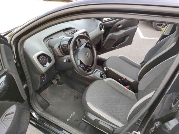 TOYOTA Aygo Connect 1.0 VVT-i 72 CV 5 porte X-Play MMT - immagine 7
