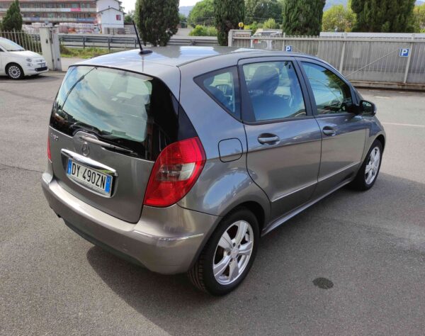 MERCEDES A 160 BlueEFFICIENCY Elegance - immagine 3