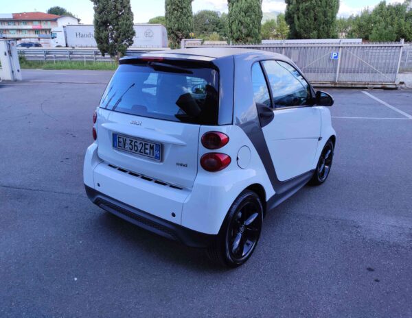 SMART Fortwo 1000 45 kW MHD Coupé Pure Teen II - immagine 3