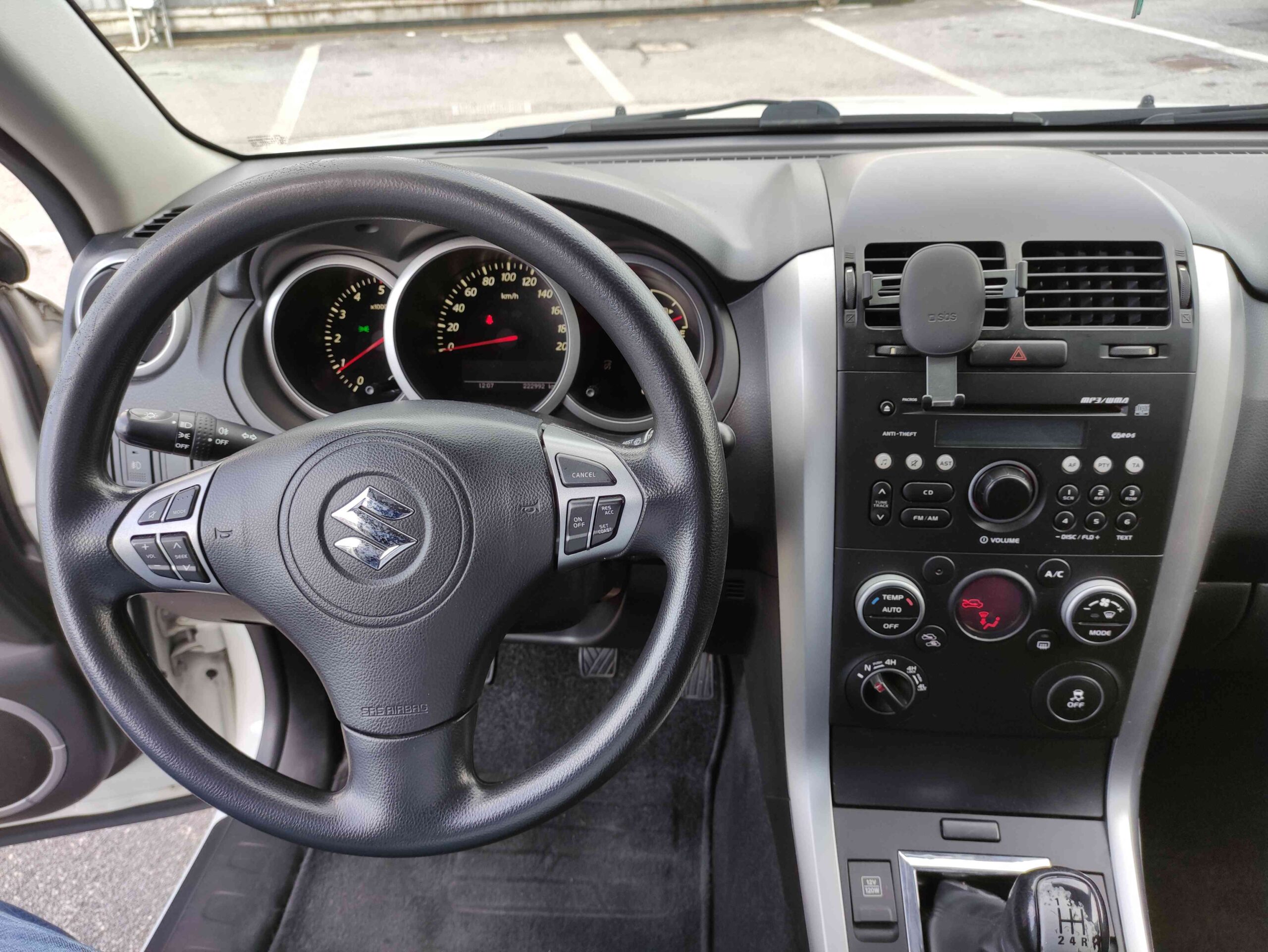 SUZUKI Grand Vitara 1.9 DDiS 5 porte Offroad 8 SUZUKI Grand Vitara 1.9 DDiS 5 porte Offroad - immagine 8