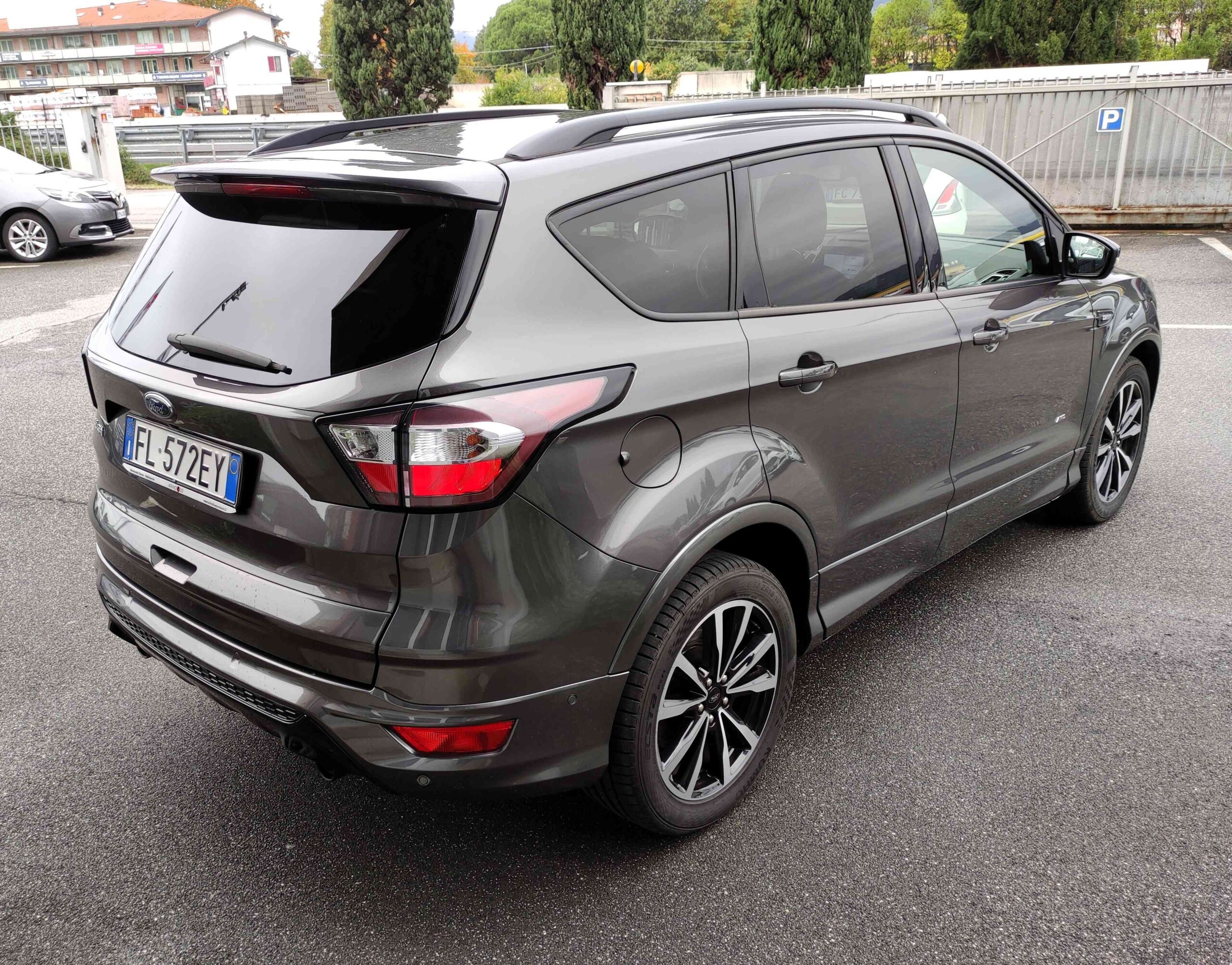 FORD Kuga 2.0 TDCI 150 CV S&S 4WD ST-Line 4 FORD Kuga 2.0 TDCI 150 CV S&S 4WD ST-Line - immagine 4