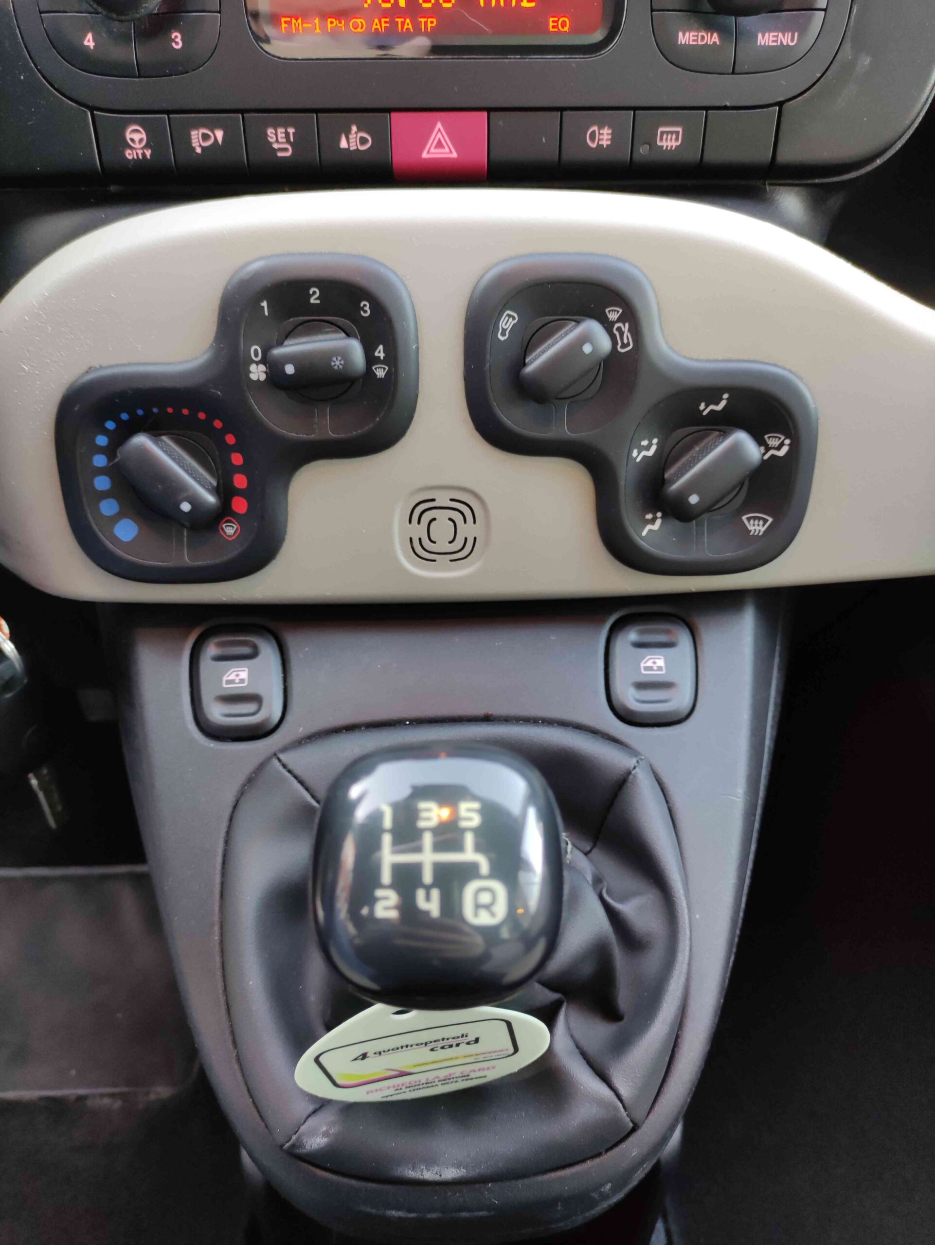 FIAT Panda 1.2 Easy 5 posti 10 FIAT Panda 1.2 Easy 5 posti - immagine 10