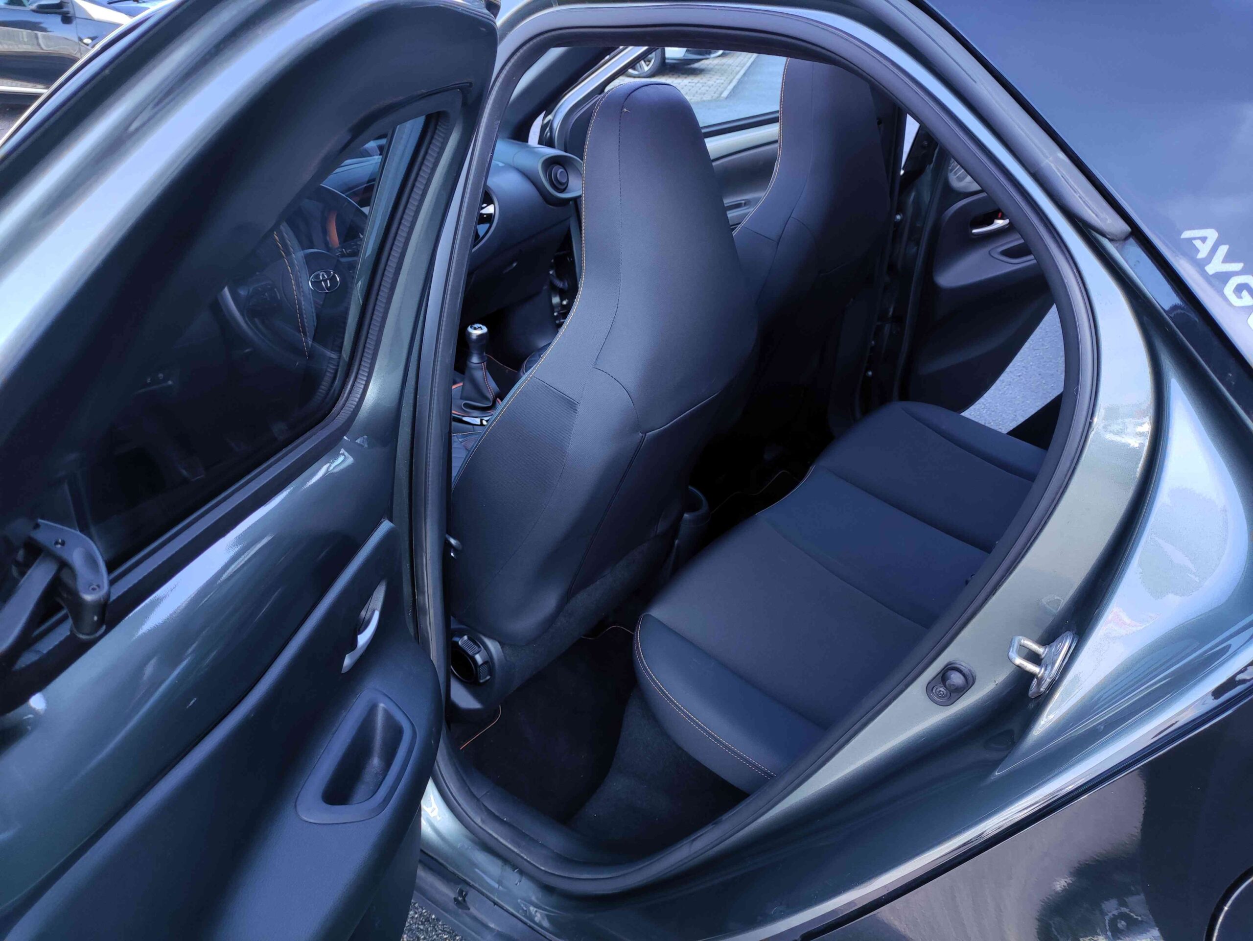 TOYOTA Aygo X 1.0 VVT-i 72 CV 5 porte Limited Air 10 TOYOTA Aygo X 1.0 VVT-i 72 CV 5 porte Limited Air - immagine 10