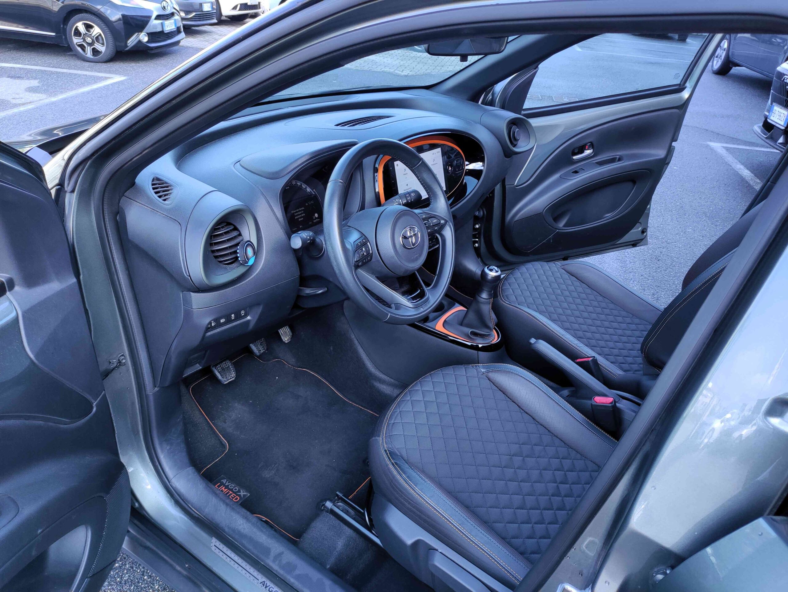 TOYOTA Aygo X 1.0 VVT-i 72 CV 5 porte Limited Air 11 TOYOTA Aygo X 1.0 VVT-i 72 CV 5 porte Limited Air - immagine 11