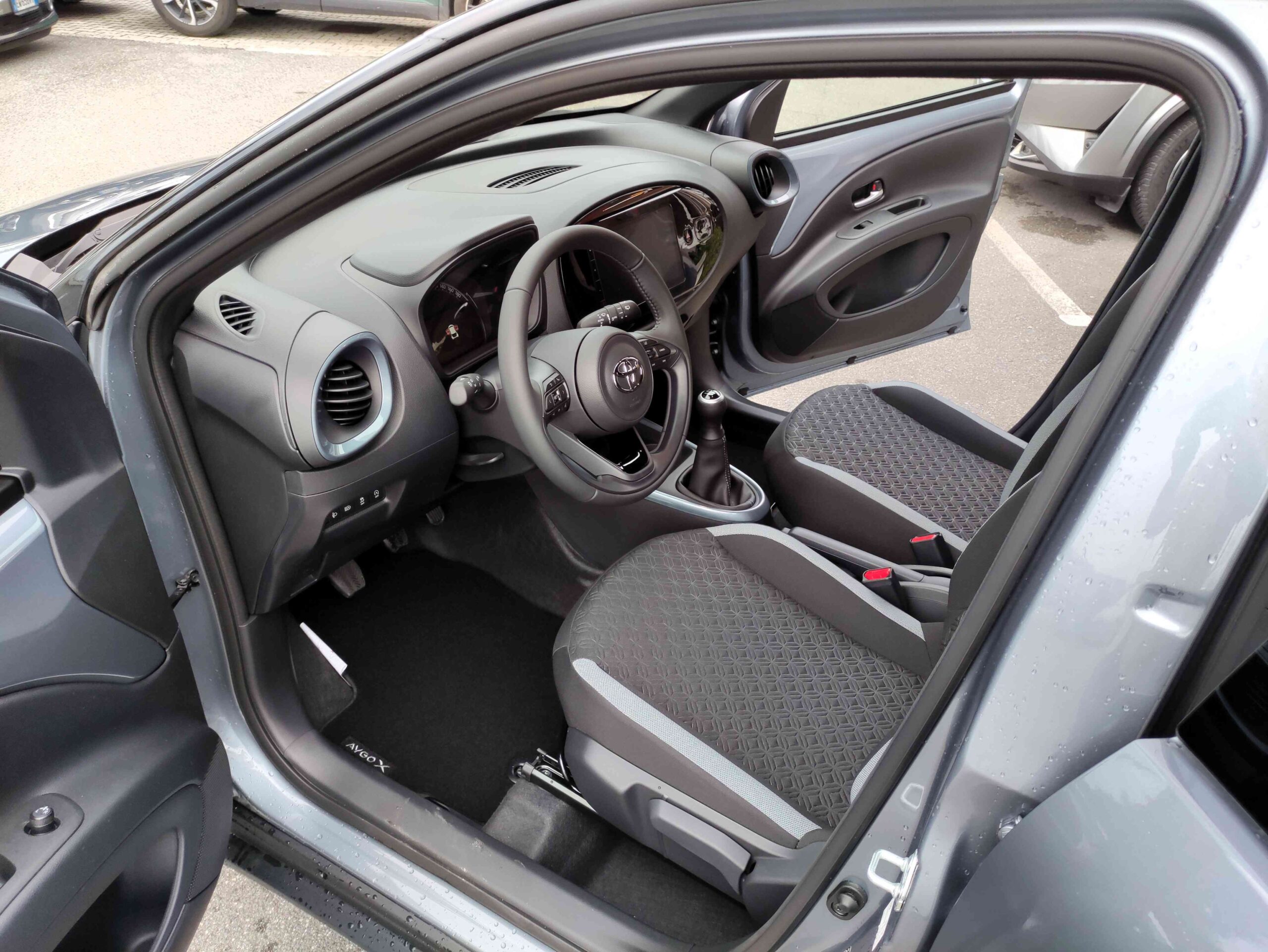 TOYOTA Aygo X 1.0 VVT-i 72 CV 5 porte Trend 8 TOYOTA Aygo X 1.0 VVT-i 72 CV 5 porte Trend - immagine 8