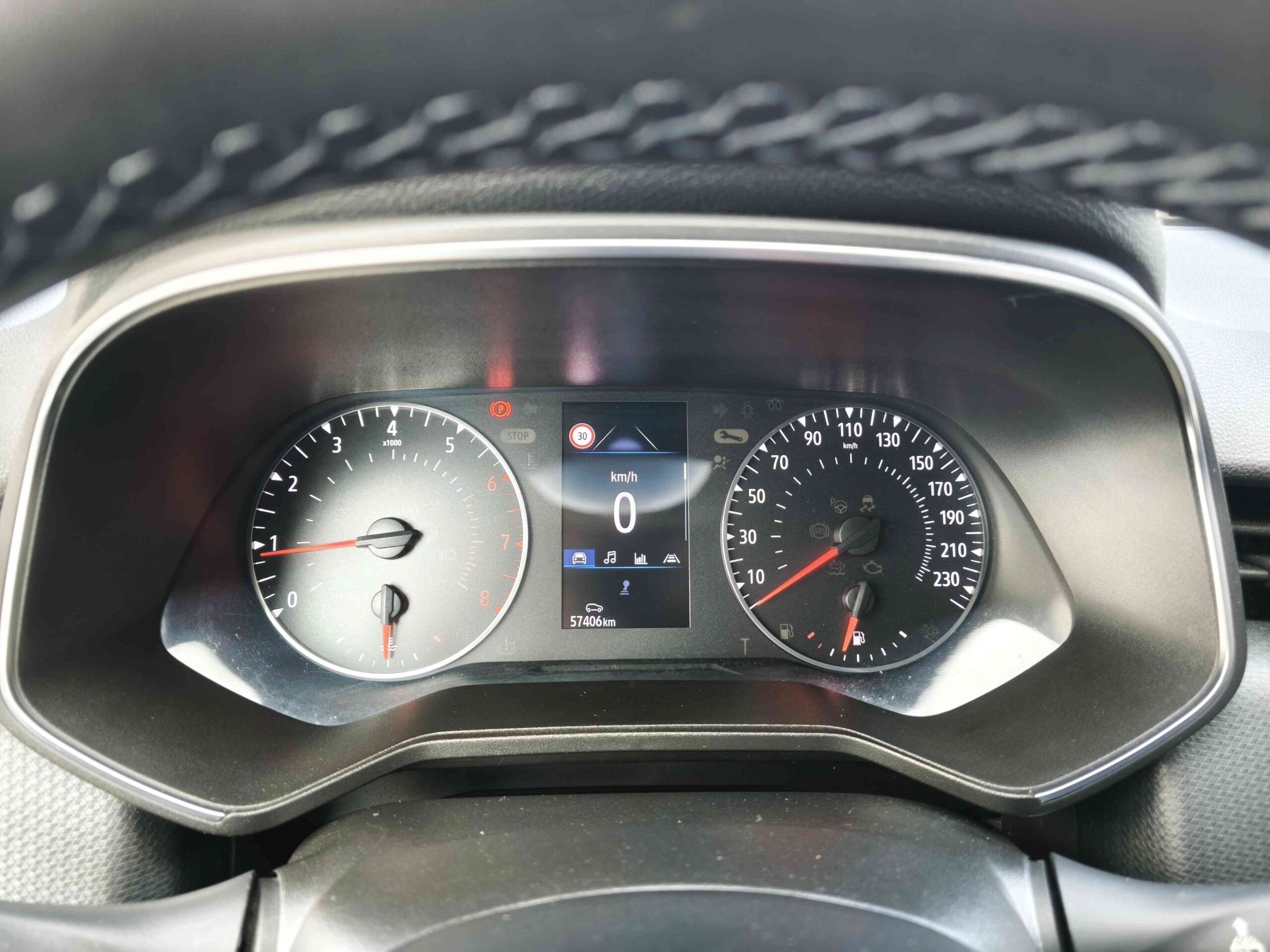 RENAULT Clio TCe 100 CV GPL 5 porte Zen 13 RENAULT Clio TCe 100 CV GPL 5 porte Zen - immagine 13