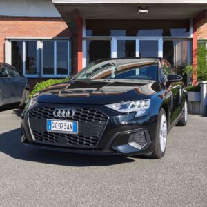 AUDI A3 SPB 35 TDI S tronic Business + Cerchi da 17" + Sensori di Parcheggio Anteriori