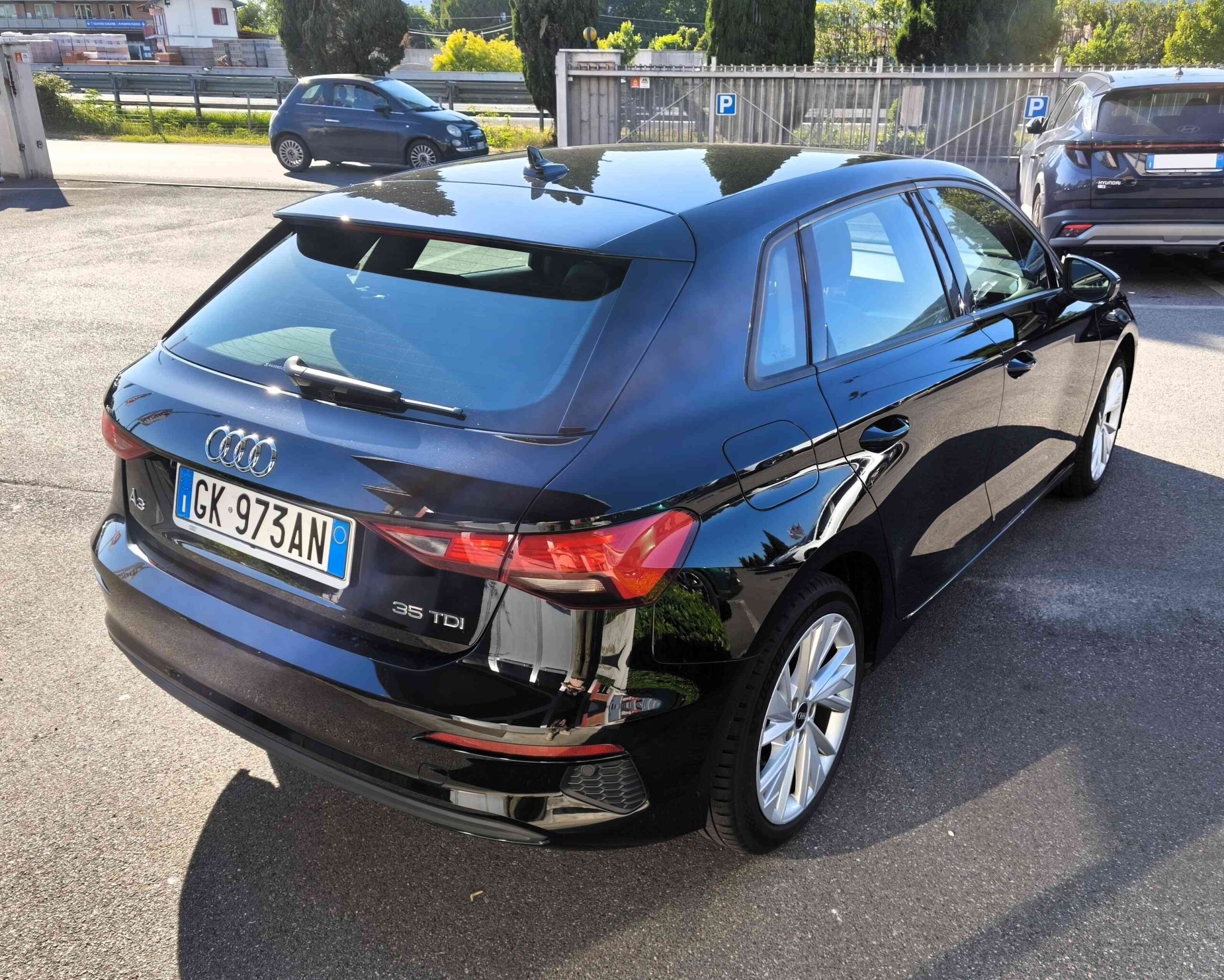 AUDI A3 SPB 35 TDI S tronic Business + Cerchi da 17" + Sensori di Parcheggio Anteriori 3 AUDI A3 SPB 35 TDI S tronic Business + Cerchi da 17" + Sensori di Parcheggio Anteriori - immagine 3