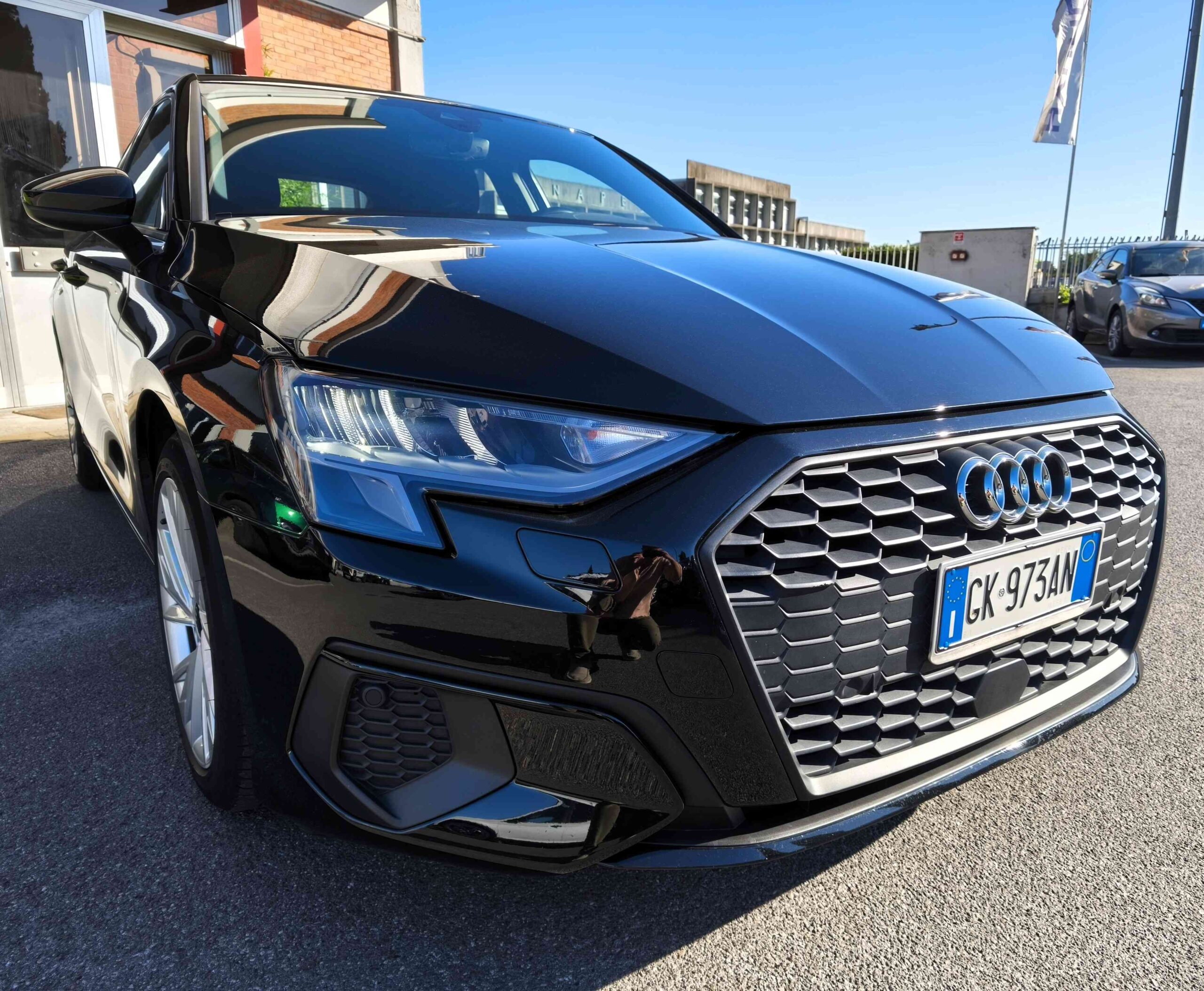 AUDI A3 SPB 35 TDI S tronic Business + Cerchi da 17" + Sensori di Parcheggio Anteriori 6 AUDI A3 SPB 35 TDI S tronic Business + Cerchi da 17" + Sensori di Parcheggio Anteriori - immagine 6