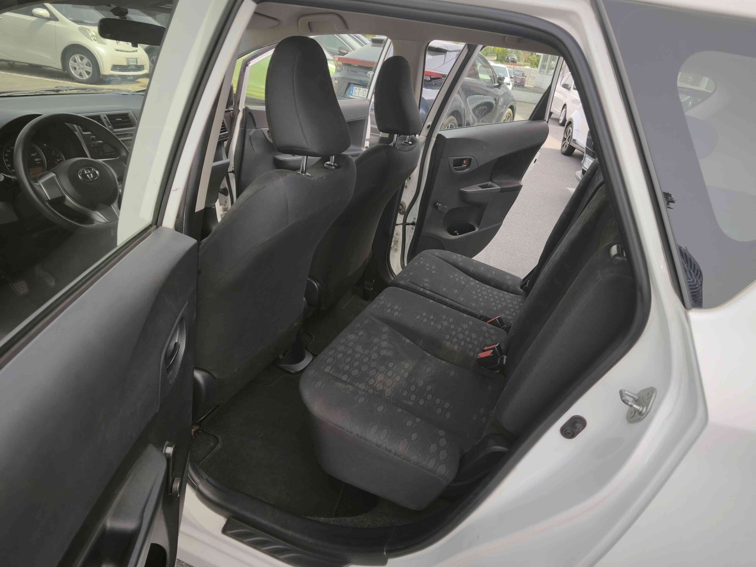 TOYOTA Verso-S 1.3 VVT-i + SENSORI DI PARCHEGGIO 6 TOYOTA Verso-S 1.3 VVT-i + SENSORI DI PARCHEGGIO - immagine 6
