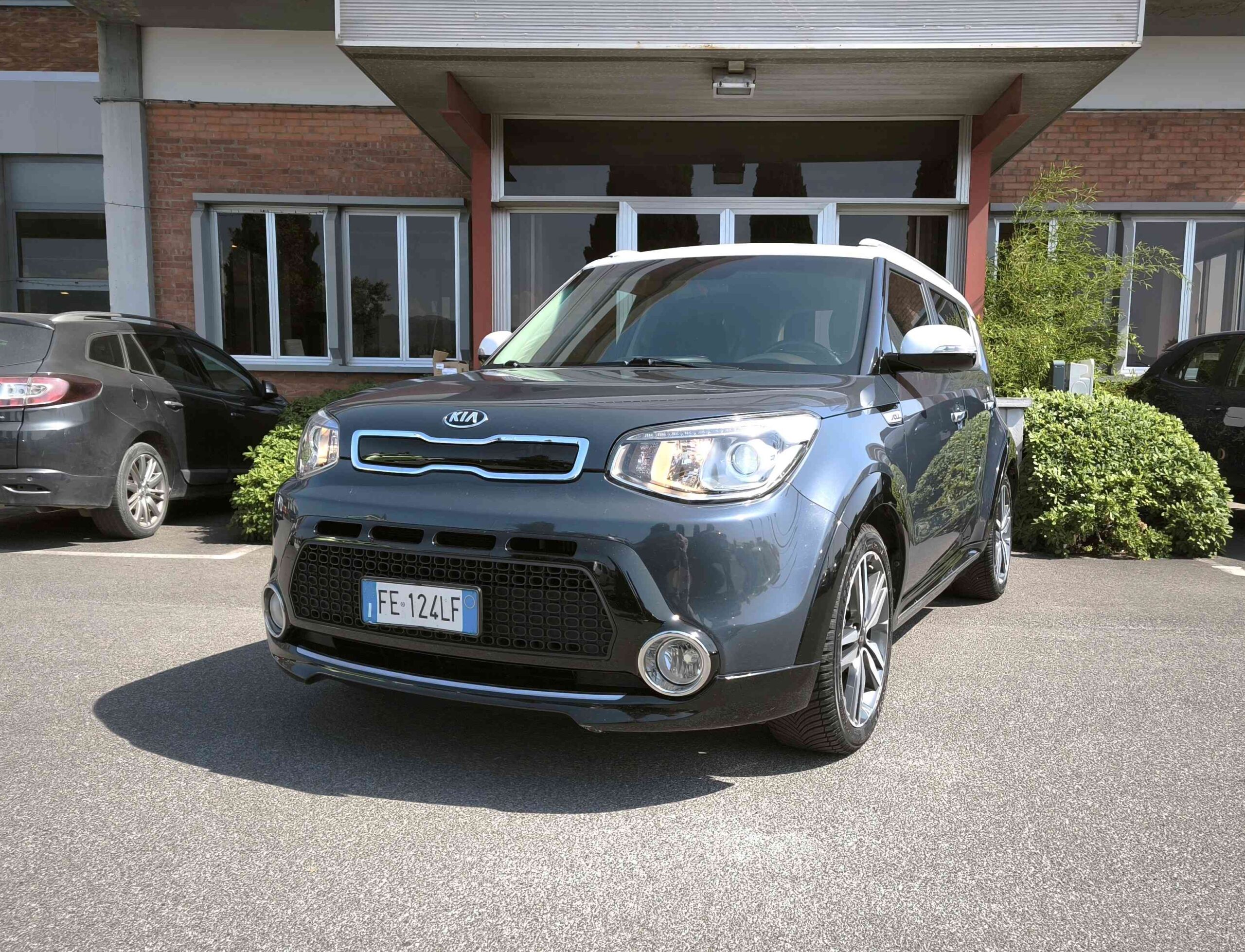 KIA Soul 1.6 CRDi You® Soul DCT + DESIGN PACK 1 KIA Soul 1.6 CRDi You® Soul DCT + DESIGN PACK