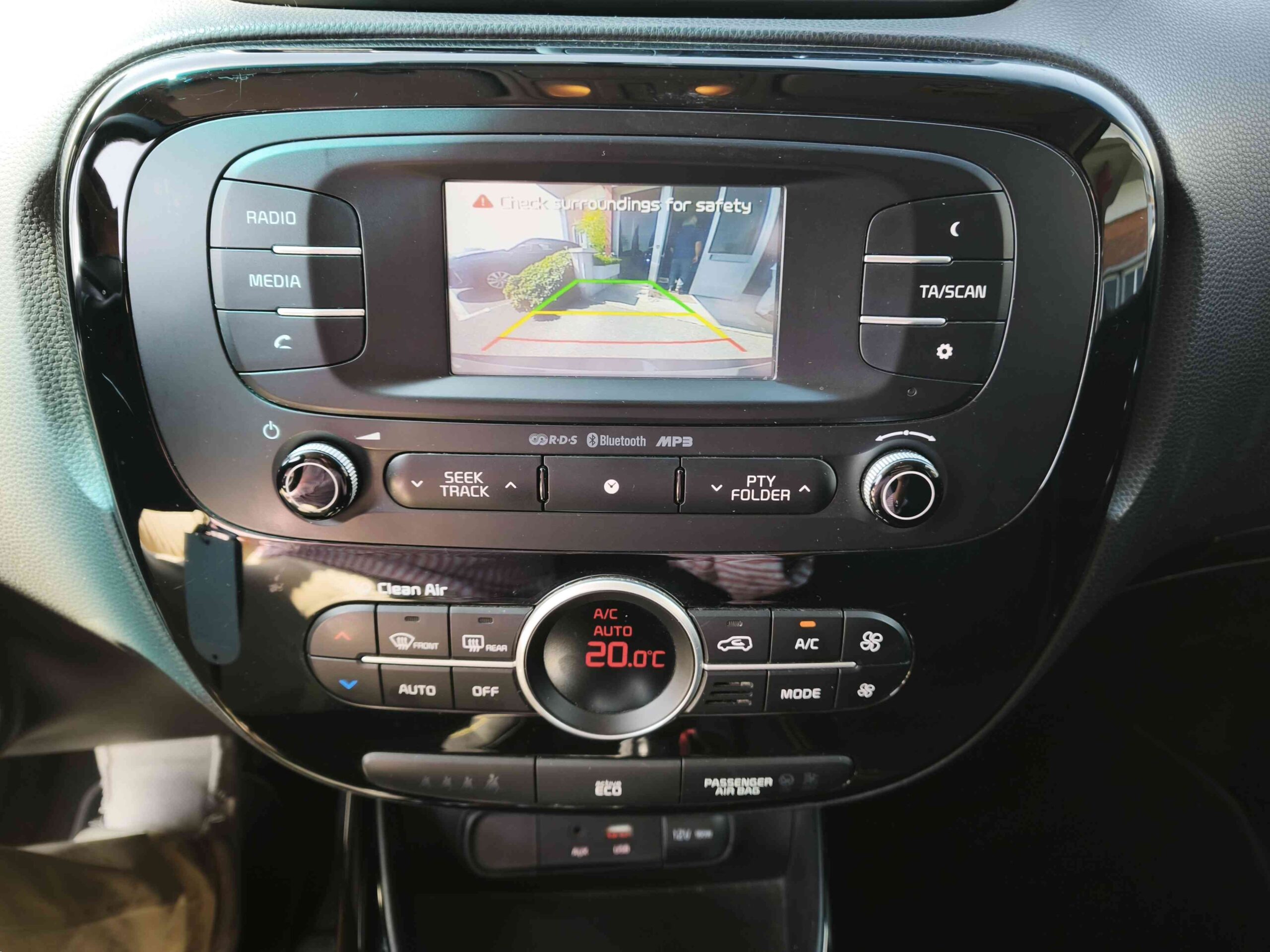 KIA Soul 1.6 CRDi You® Soul DCT + DESIGN PACK 12 KIA Soul 1.6 CRDi You® Soul DCT + DESIGN PACK - immagine 12