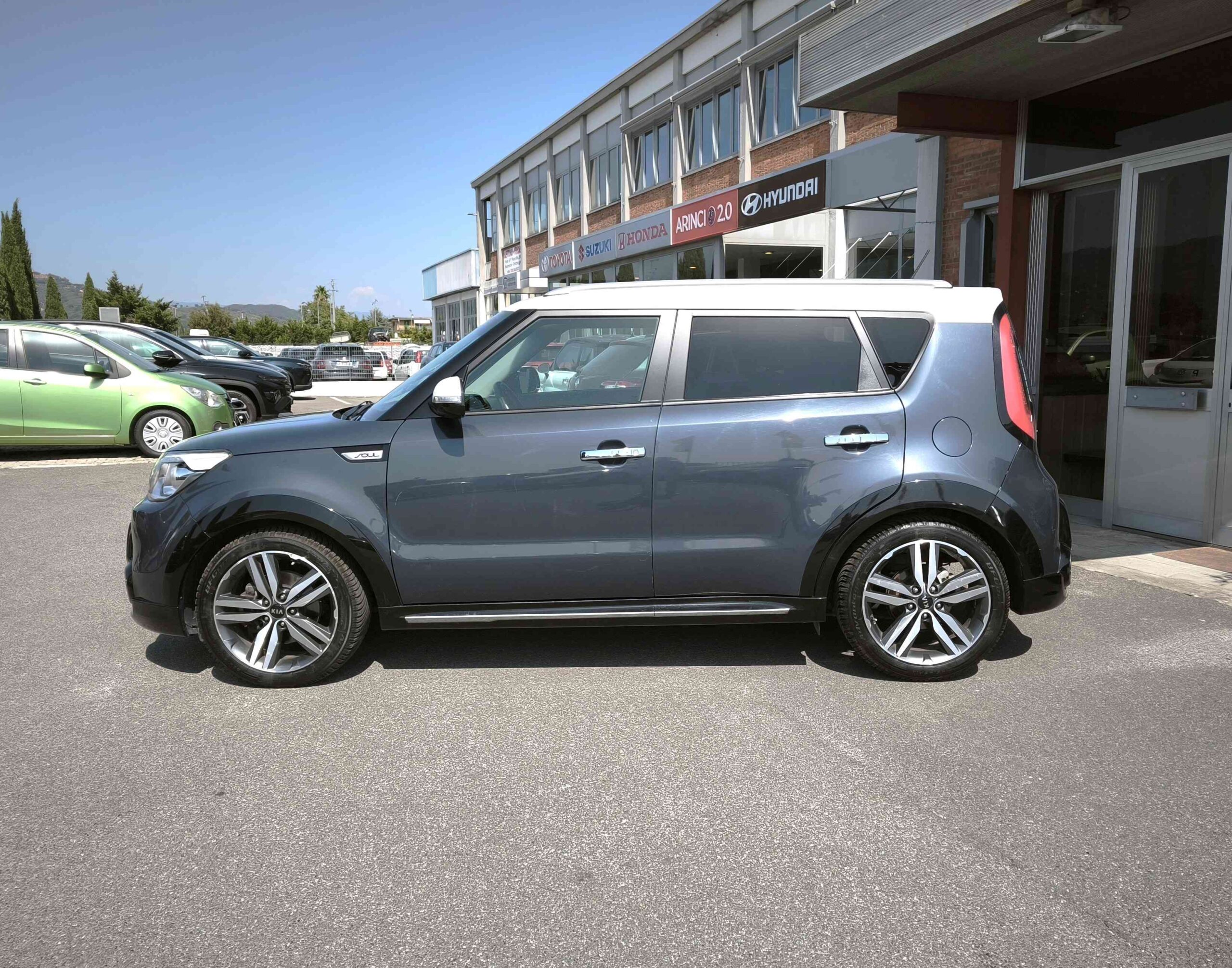 KIA Soul 1.6 CRDi You® Soul DCT + DESIGN PACK 2 KIA Soul 1.6 CRDi You® Soul DCT + DESIGN PACK - immagine 2