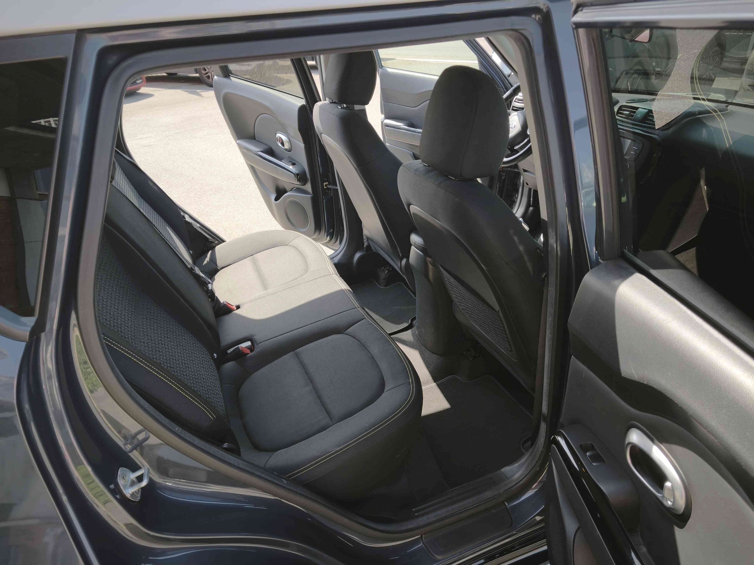 KIA Soul 1.6 CRDi You® Soul DCT + DESIGN PACK 6 KIA Soul 1.6 CRDi You® Soul DCT + DESIGN PACK - immagine 6