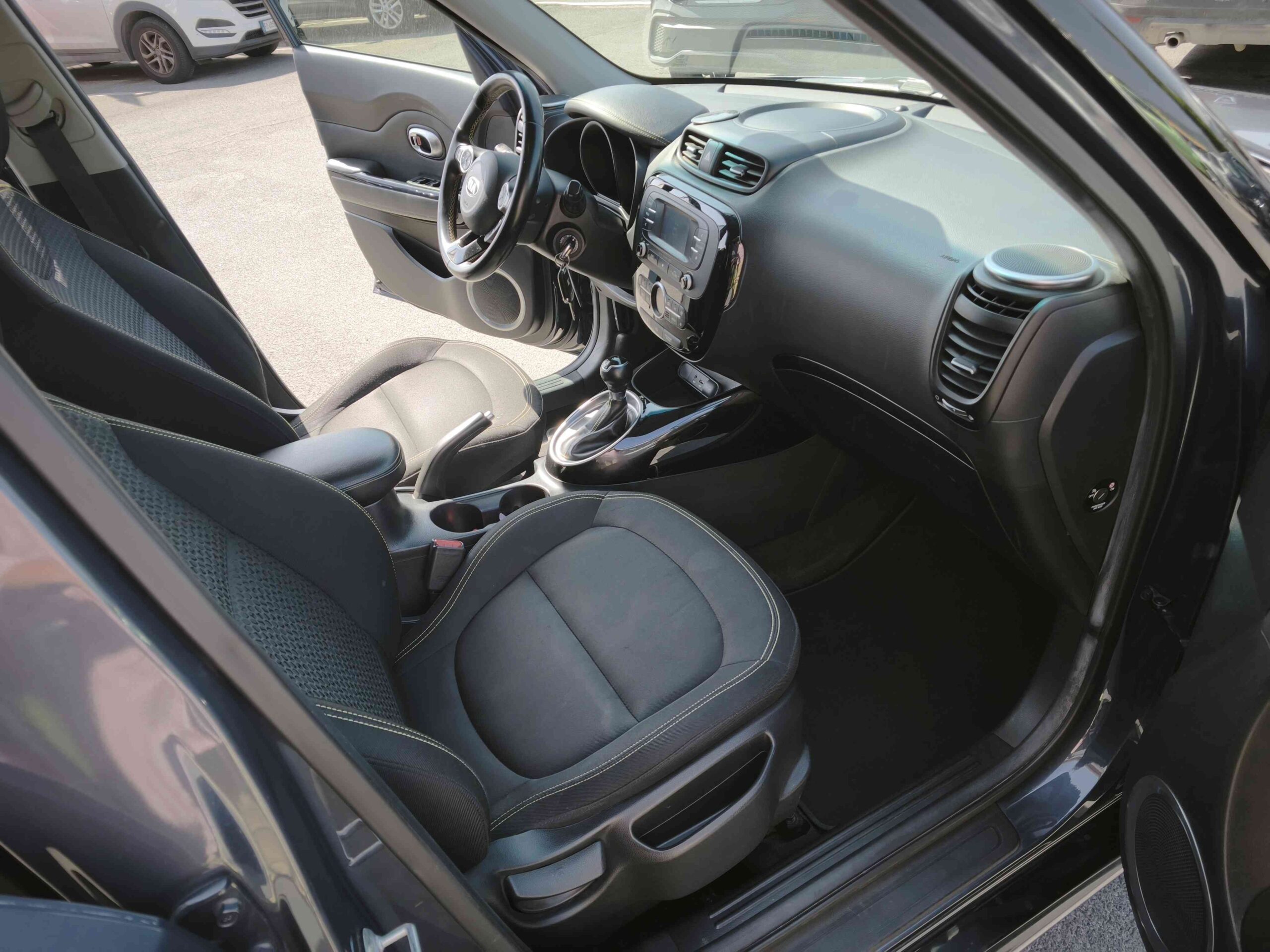 KIA Soul 1.6 CRDi You® Soul DCT + DESIGN PACK 7 KIA Soul 1.6 CRDi You® Soul DCT + DESIGN PACK - immagine 7