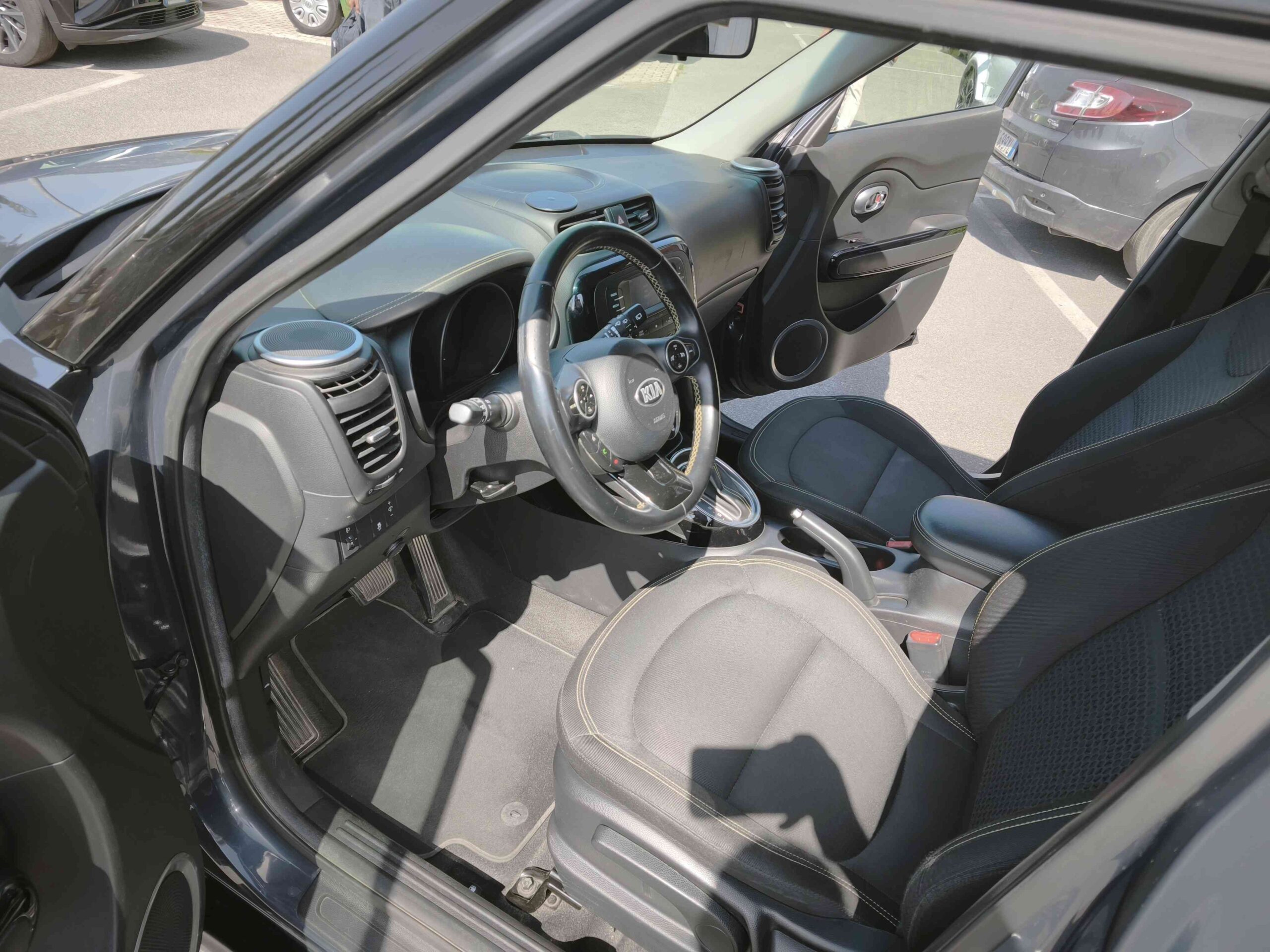 KIA Soul 1.6 CRDi You® Soul DCT + DESIGN PACK 9 KIA Soul 1.6 CRDi You® Soul DCT + DESIGN PACK - immagine 9