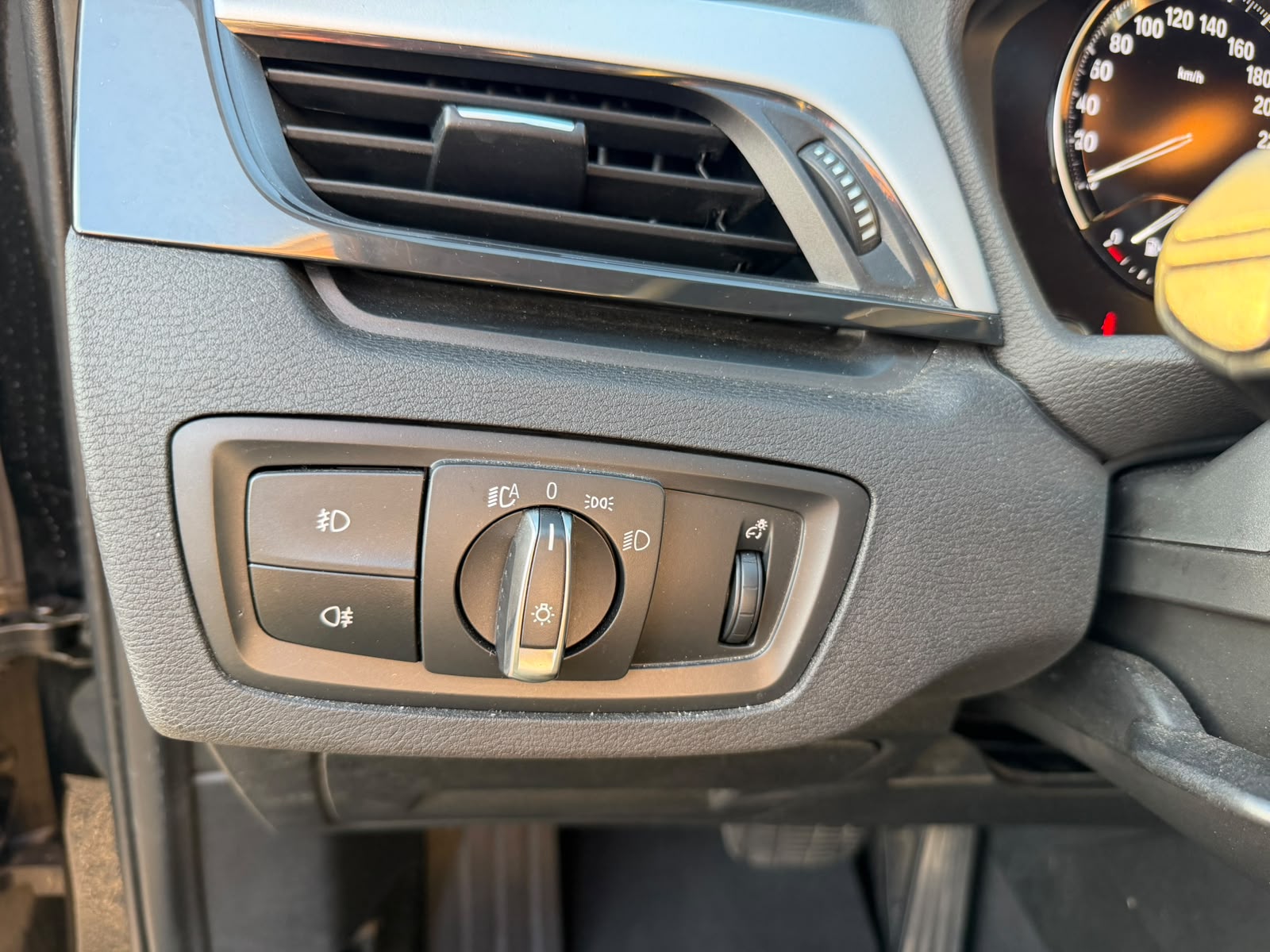 BMW X1 sDrive18d Business + Interni in Pelle 16 BMW X1 sDrive18d Business + Interni in Pelle - immagine 16