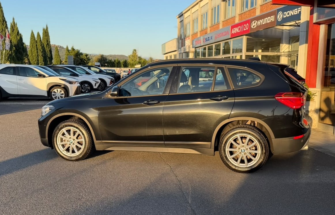 BMW X1 sDrive18d Business + Interni in Pelle 3 BMW X1 sDrive18d Business + Interni in Pelle - immagine 3