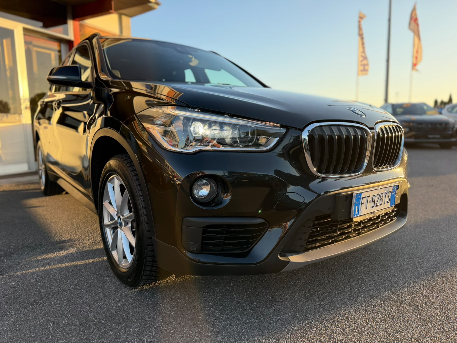 BMW X1 sDrive18d Business + Interni in Pelle 4 BMW X1 sDrive18d Business + Interni in Pelle - immagine 4